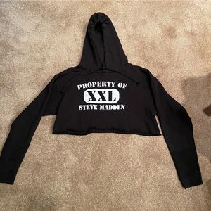 Steve Madden Black Crop sweatshirt